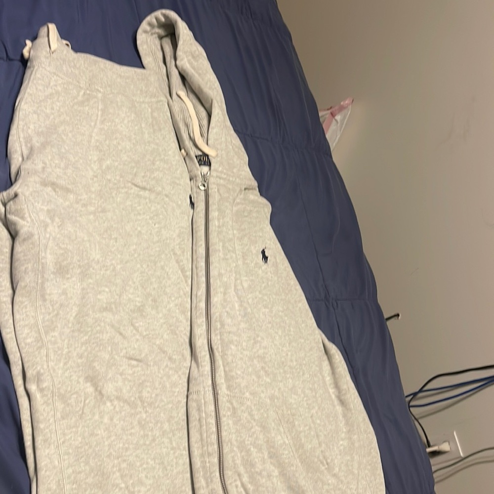 Men’s polo sweatshirt